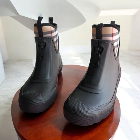 NIB Authentic  Burberry Vintage check neoprene and rubber rain boots - Picture 8 of 10